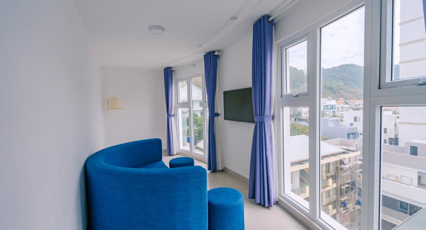 Deluxe Seaview