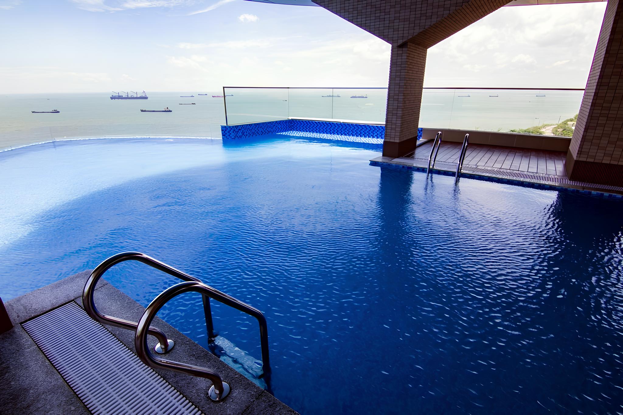 PANORAMA INFINITY POOL