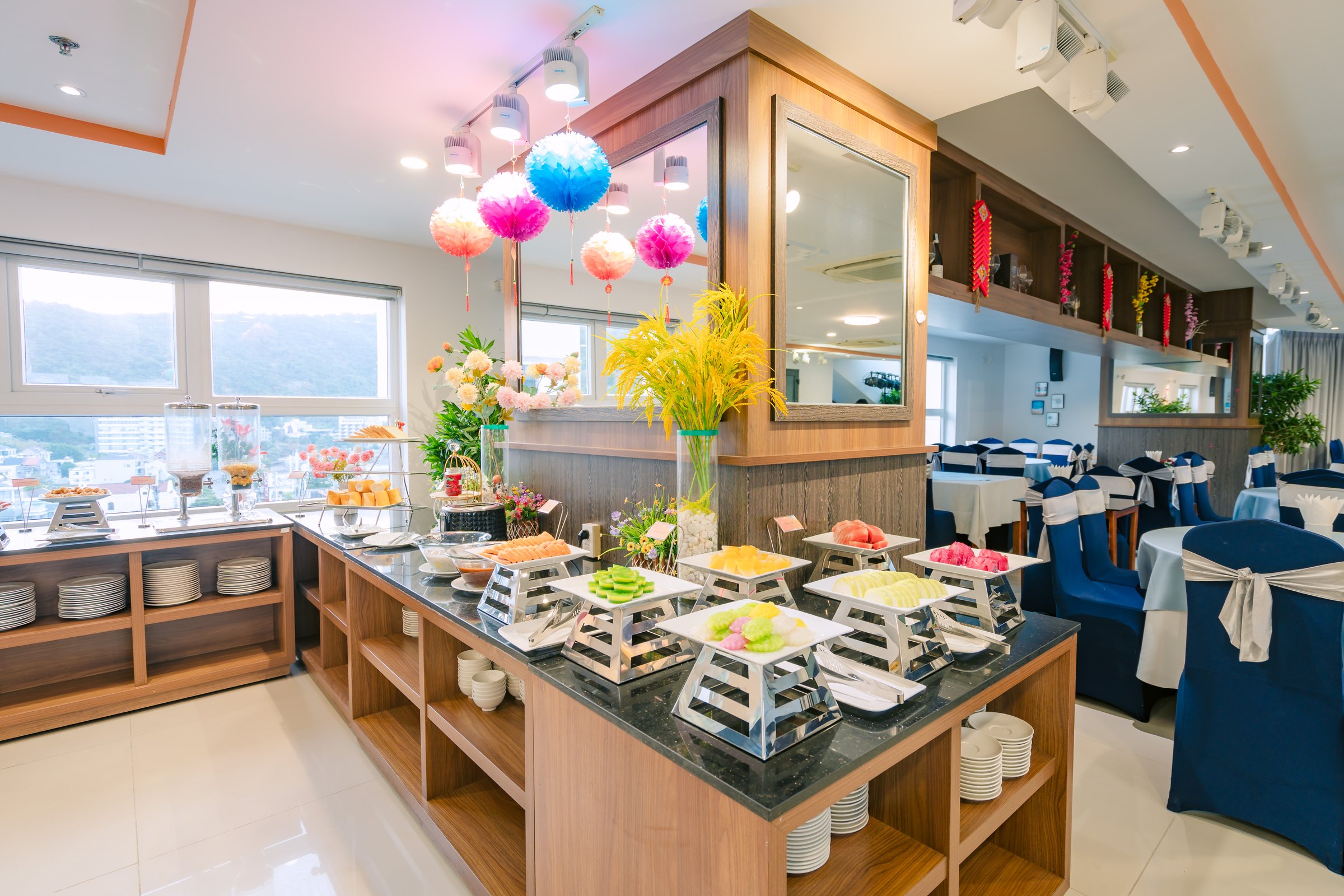 BUFFET SÁNG TẠI MELODY RESTAURANT LẦU 8