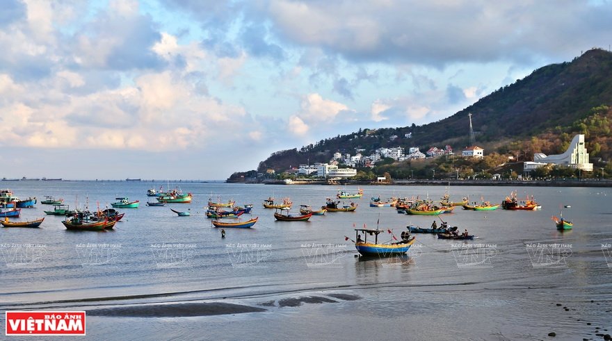 Vũng Tàu - nơi biển xanh vẫy gọi