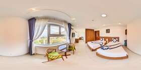 Deluxe Seaview